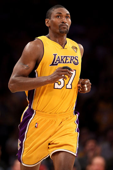 低开高走！浓眉怒砍24分14板，末节11分9板统治比赛（先抑后扬！浓眉24分14板，末节11分9板接管全场）