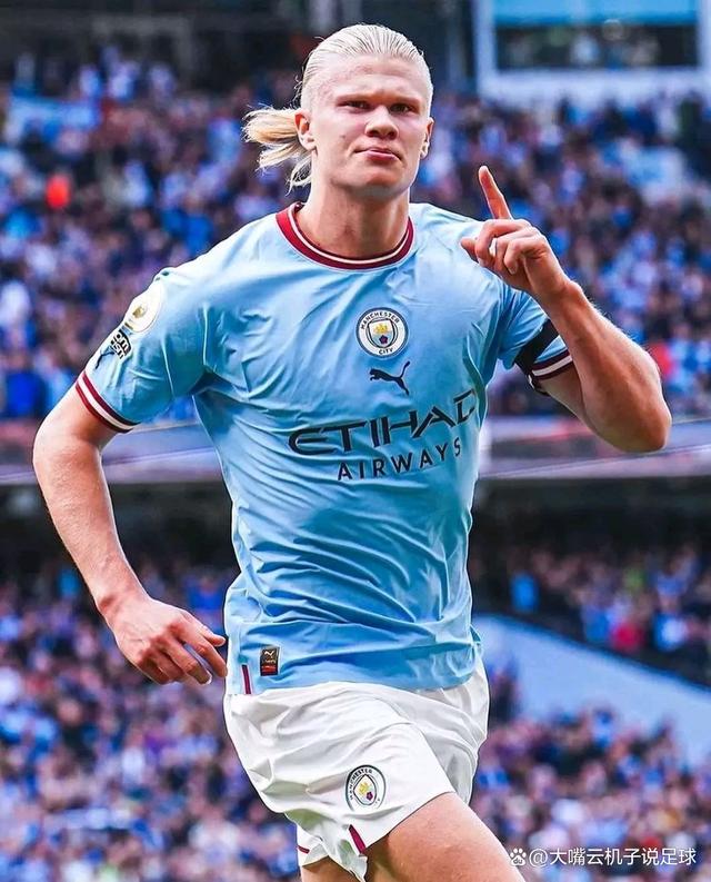 中国乒乓球队在关键战中被法国新星勒布伦逆转，展现技术与心理博弈，国乒面临严峻挑战。（关键一役，国乒遭法国新星勒布伦逆转：技战术与心理博弈凸显，挑战空前严峻）