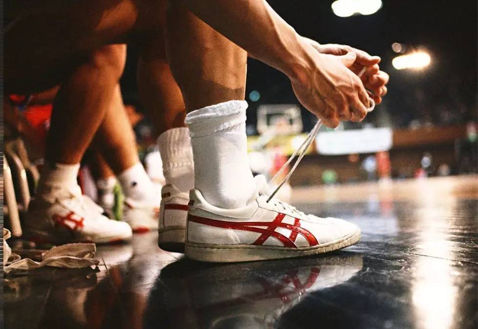 世体：预计有3400名法兰克福球迷远征巴萨，其中1000人没票（世体：预计3400名法兰克福球迷奔赴巴萨，约1000人无票）