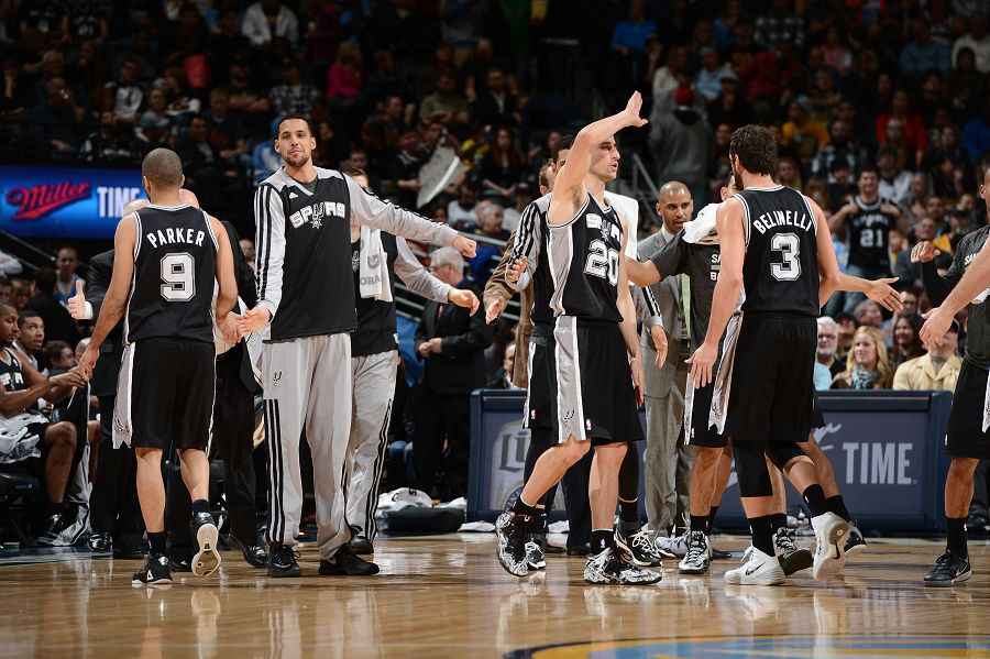 世预赛竞争激烈冷门频出（世预赛硝烟四起，爆冷迭出）